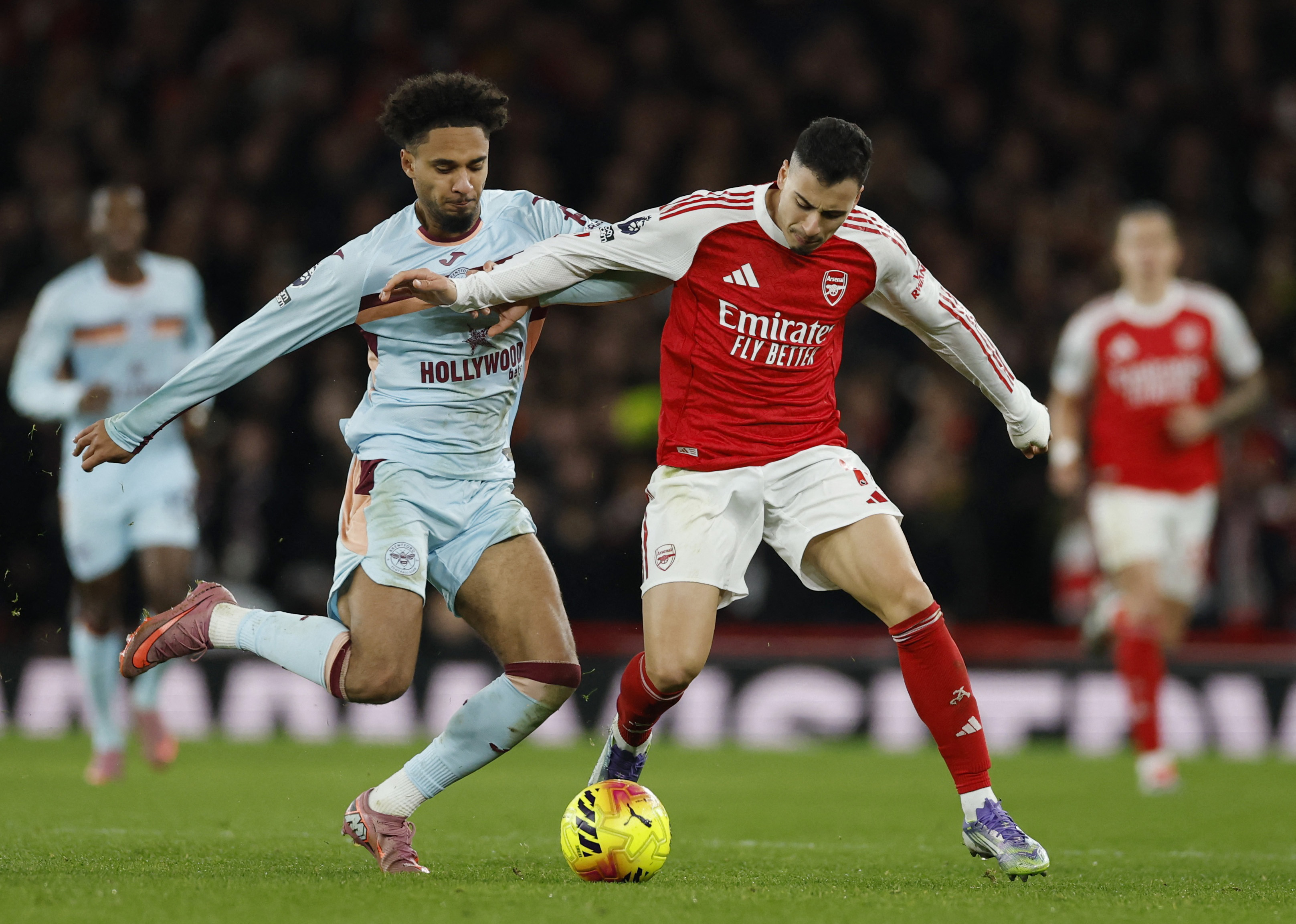 娱乐APP-阿森纳前锋阿巴梅扬入选英超最佳阵容，备战下赛季(英超奥巴梅扬闪击扎卡愚蠢送礼 阿森纳11伯恩利)